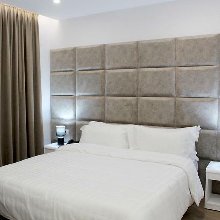 Ramel Hotel Тирана Экстерьер фото