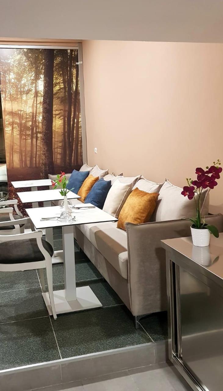 Ramel Hotel Тирана Экстерьер фото