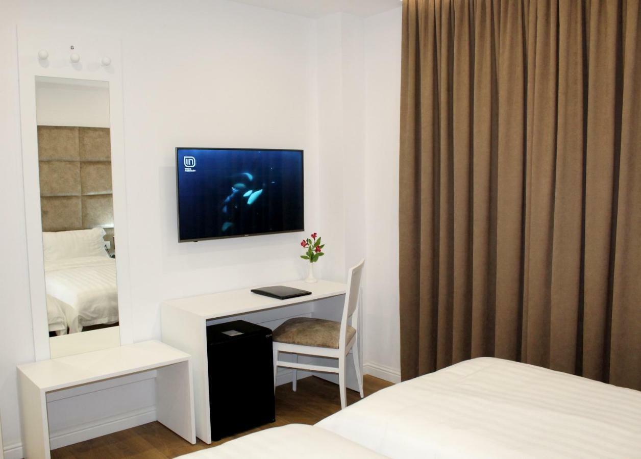 Ramel Hotel Тирана Экстерьер фото