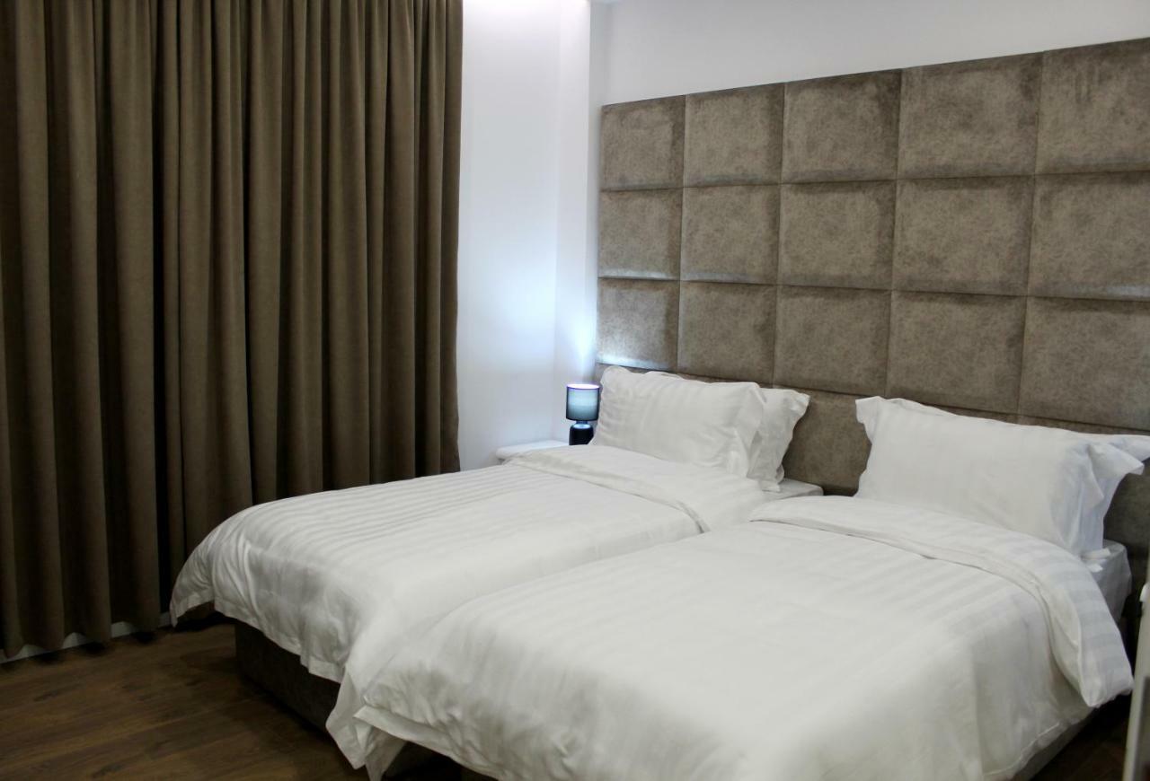 Ramel Hotel Тирана Экстерьер фото