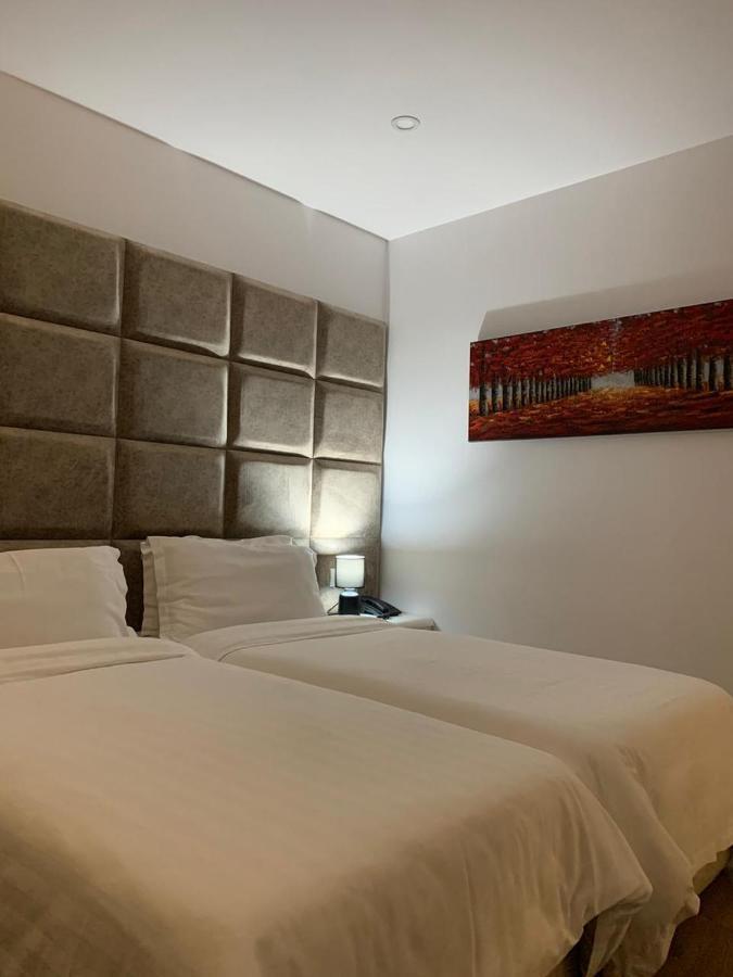 Ramel Hotel Тирана Экстерьер фото